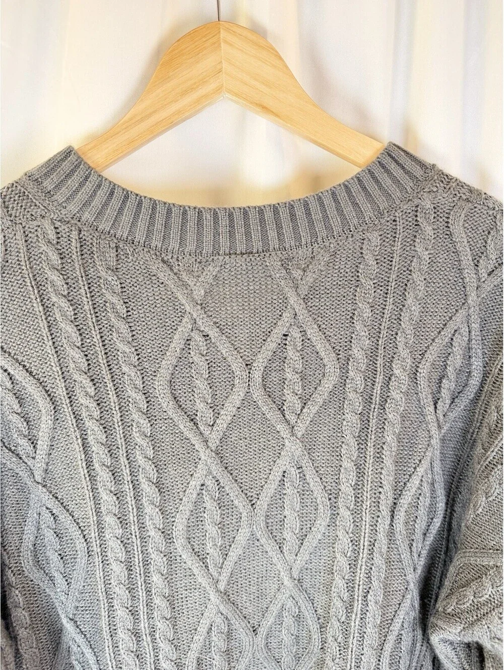 Haptics by Holly Harper Women Gray Lace Up V Neck Cable Knit Med Oversized
